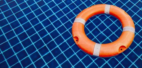 Make sure your pool fence measures up this summer